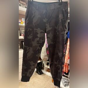 Prana women’s Black and Gray Cargo Pants